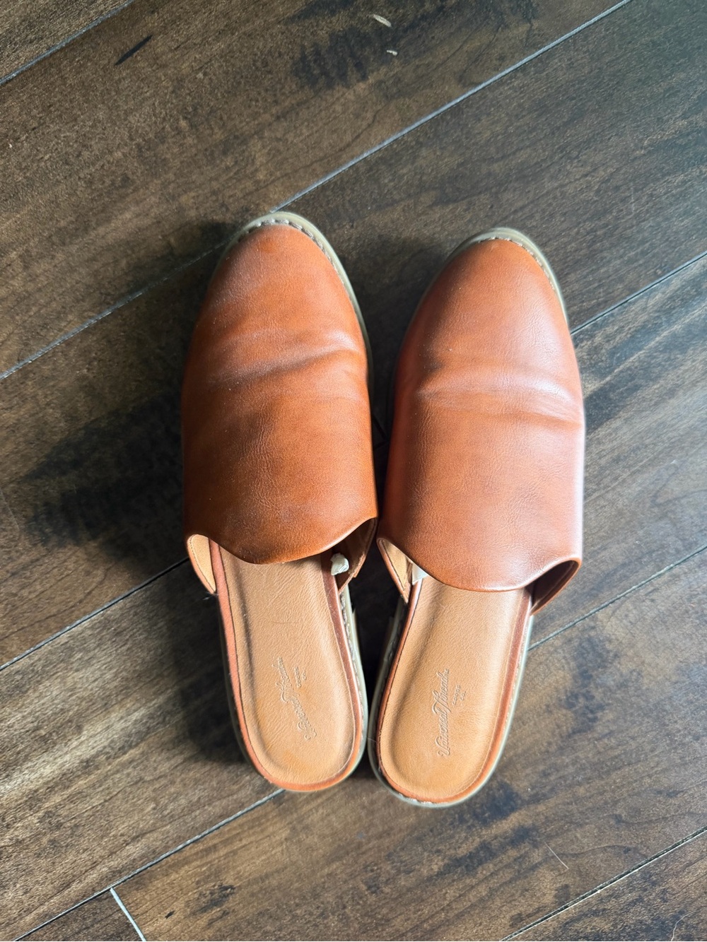 Universal Thread Women's Tan Slip-On Leather Mules